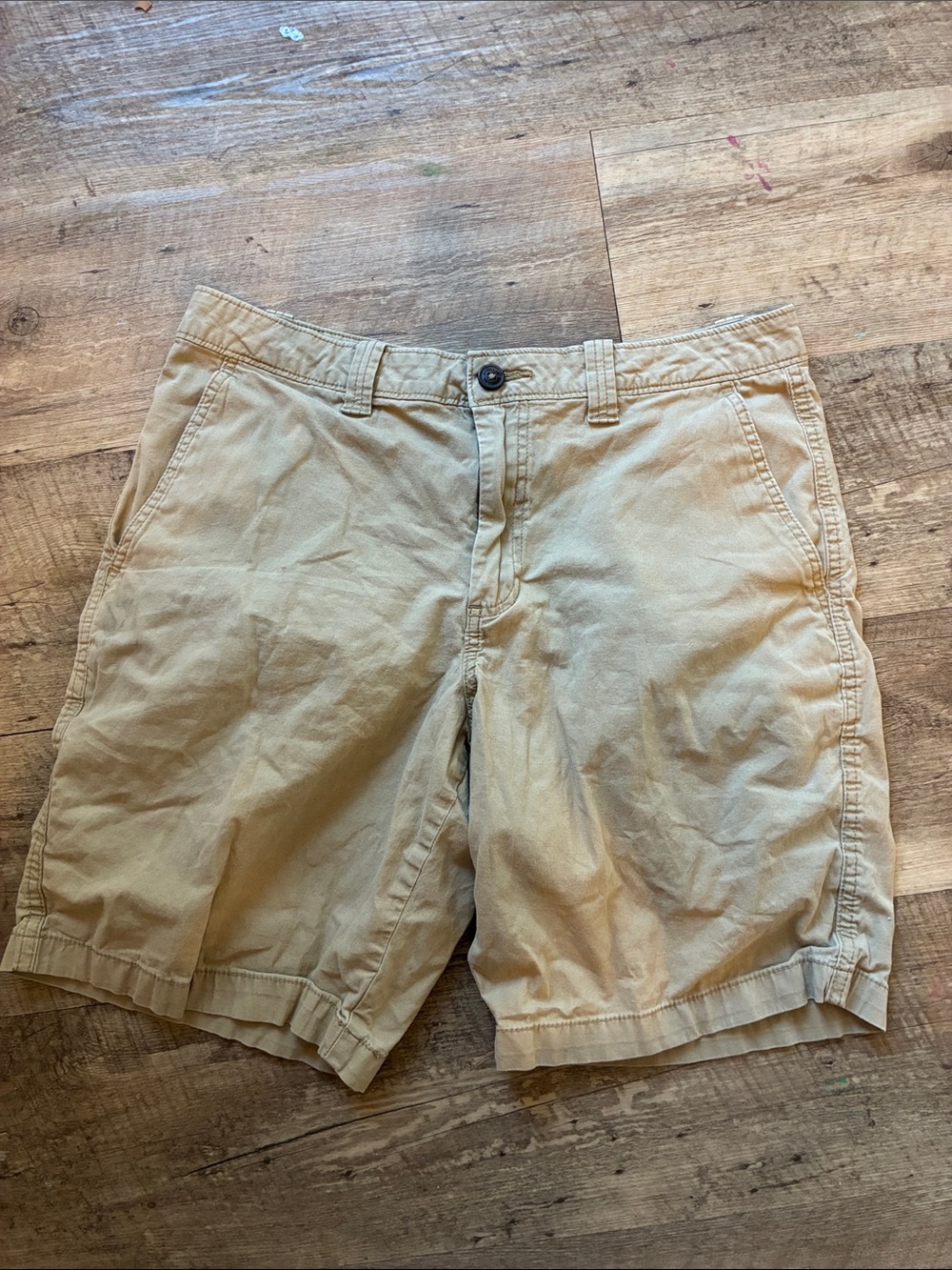 Magellan Outdoors Men’s Tan Flat-Front Cotton Shorts